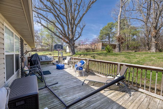 604 E Ash, Fayetteville, AR 72703