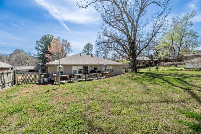 604 E Ash, Fayetteville, AR 72703