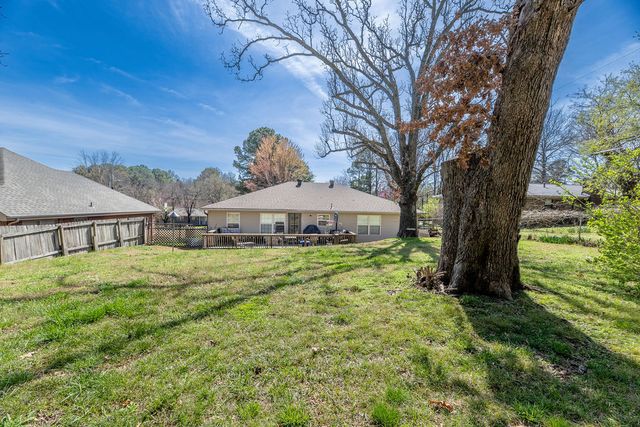 604 E Ash, Fayetteville, AR 72703