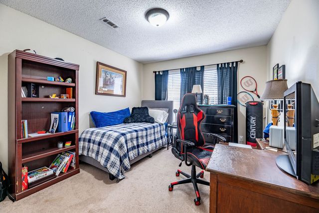 604 E Ash, Fayetteville, AR 72703