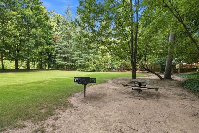 4102 Westchester Ridge NE, Atlanta, GA 30329