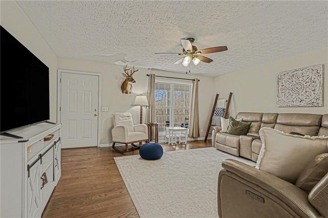 4536 Sequoia Drive, Oakwood, GA 30566