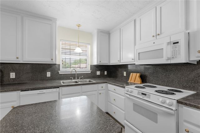 1816 Brothers Boulevard 16, College Station, TX 77845