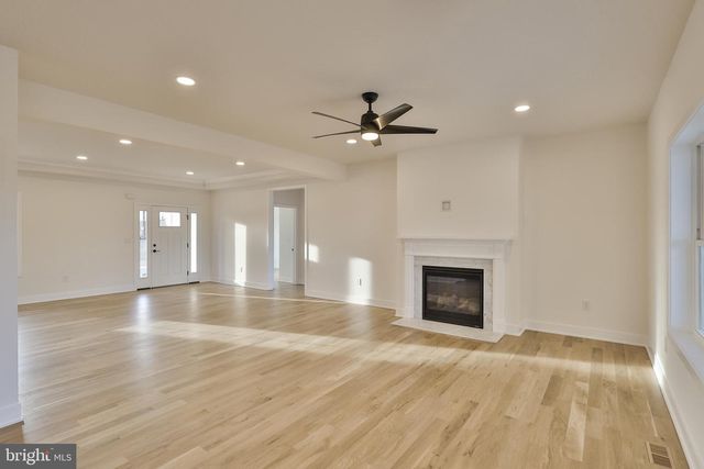 448 LONG LANE RD, Walnutport, PA 18088