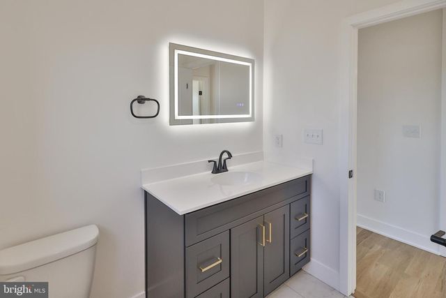 448 LONG LANE RD, Walnutport, PA 18088