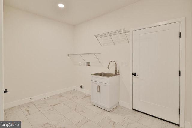 448 LONG LANE RD, Walnutport, PA 18088