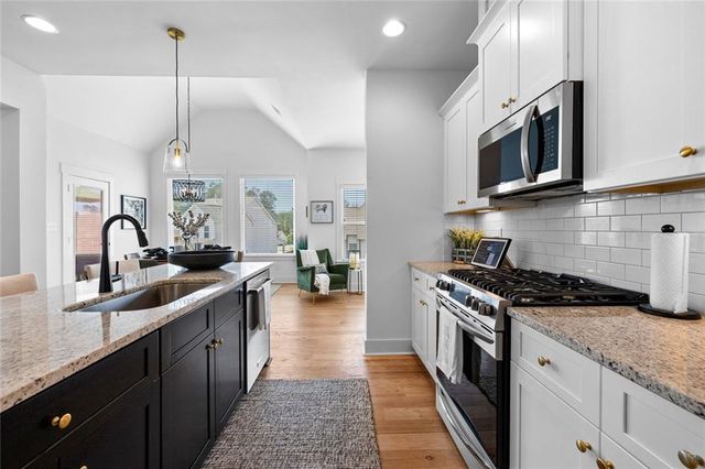 73 Oakhurst Trail, Sharpsburg, GA 30277