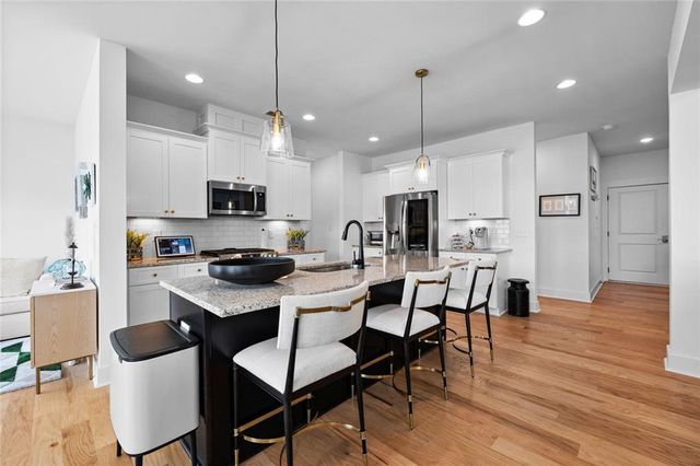 73 Oakhurst Trail, Sharpsburg, GA 30277