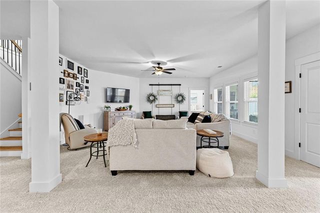 73 Oakhurst Trail, Sharpsburg, GA 30277