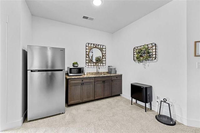 73 Oakhurst Trail, Sharpsburg, GA 30277