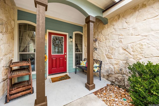 304 Forest Country Dr, La Vernia, TX 78121