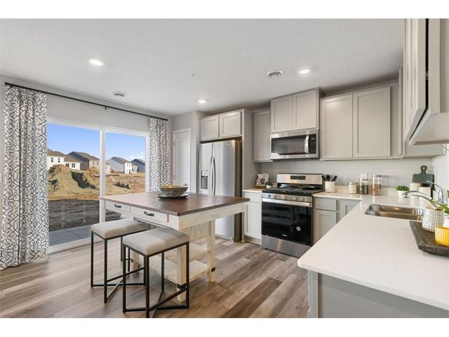 5154 Stable View Drive, Woodbury, MN 55129