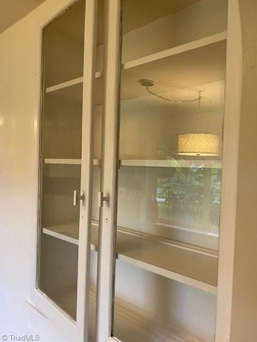 3841 Avera Avenue, Winston-salem, NC 27106