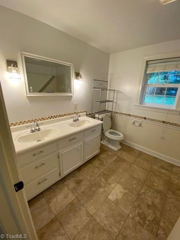 3841 Avera Avenue, Winston-salem, NC 27106