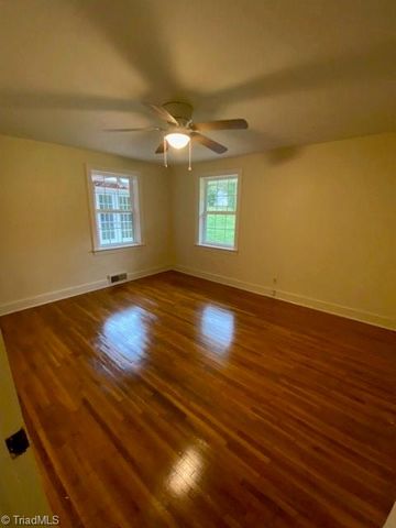 3841 Avera Avenue, Winston-salem, NC 27106
