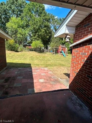 3841 Avera Avenue, Winston-salem, NC 27106