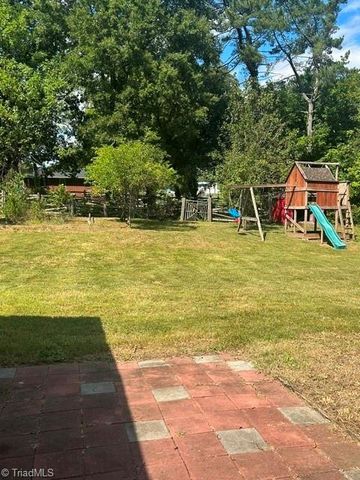 3841 Avera Avenue, Winston-salem, NC 27106