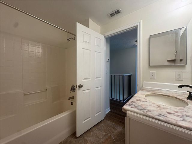 5655 BENTGRASS DRIVE 9-117, Sarasota, FL 34235