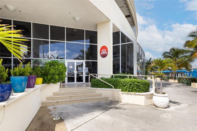 7601 E Treasure Dr 2001, North Bay Village, FL 33141