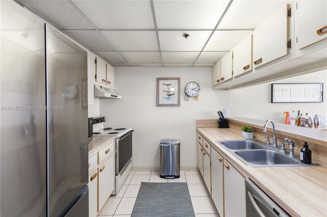 7601 E Treasure Dr 2001, North Bay Village, FL 33141