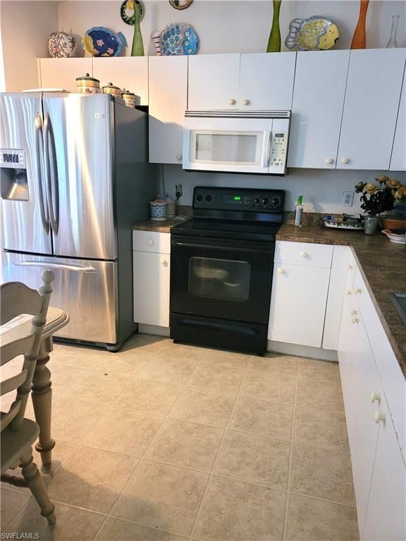 313 SW 14th PL, CAPE CORAL, FL 33991 — photo 5