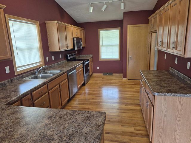 4022 Kingsford Drive, Janesville, WI 53546