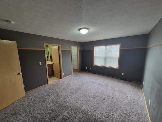 4022 Kingsford Drive, Janesville, WI 53546