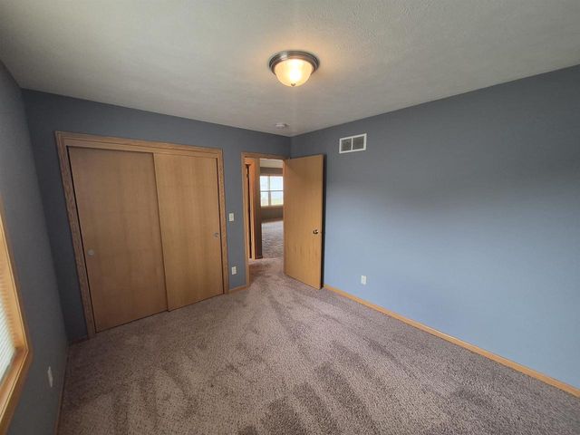 4022 Kingsford Drive, Janesville, WI 53546