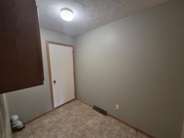 4022 Kingsford Drive, Janesville, WI 53546