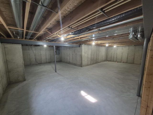 4022 Kingsford Drive, Janesville, WI 53546
