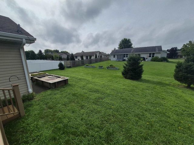4022 Kingsford Drive, Janesville, WI 53546
