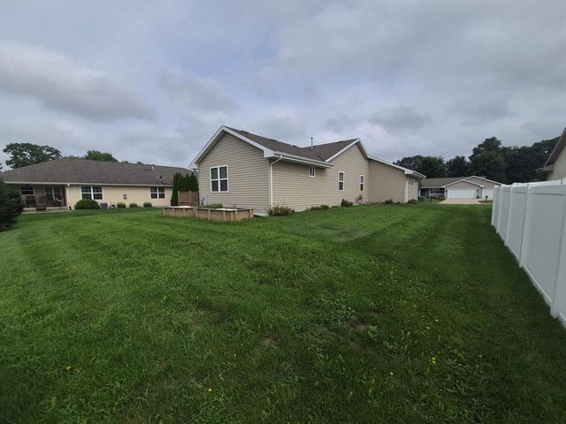 4022 Kingsford Drive, Janesville, WI 53546