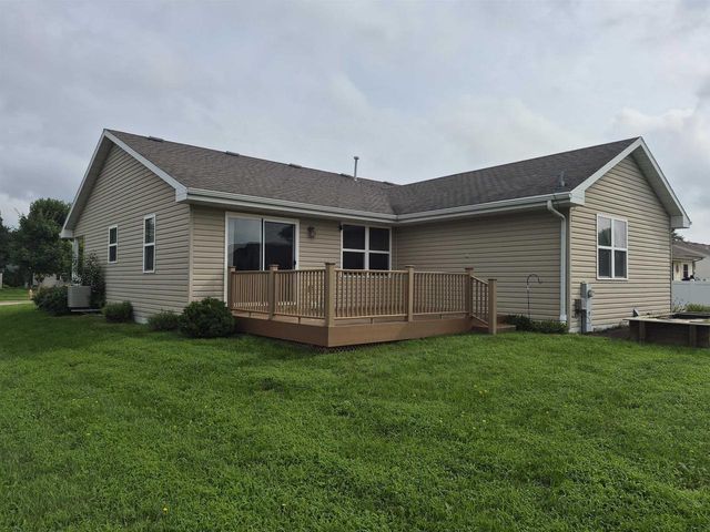 4022 Kingsford Drive, Janesville, WI 53546