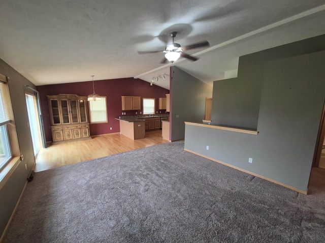 4022 Kingsford Drive, Janesville, WI 53546