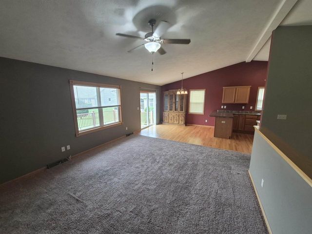 4022 Kingsford Drive, Janesville, WI 53546