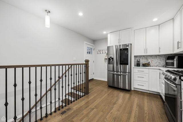 8601 Saint Louis Avenue, Skokie, IL 60076
