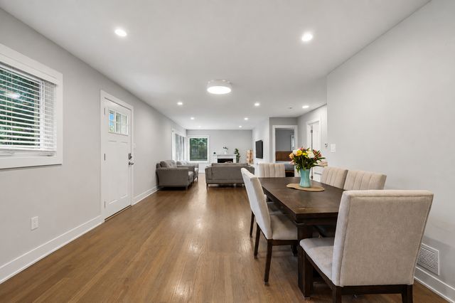 8601 Saint Louis Avenue, Skokie, IL 60076