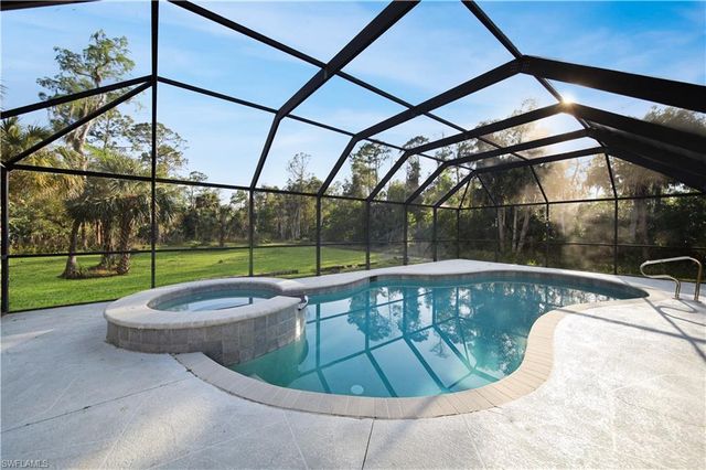 390 35th AVE NE, Naples, FL 34120