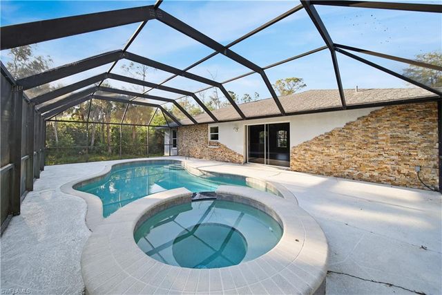 390 35th AVE NE, Naples, FL 34120