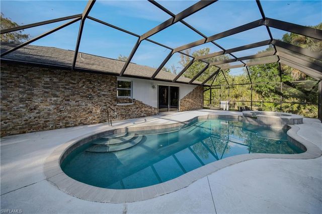 390 35th AVE NE, Naples, FL 34120