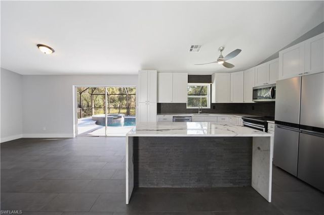 390 35th AVE NE, Naples, FL 34120