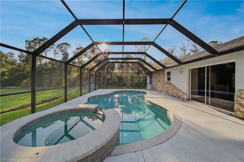 390 35th AVE NE, Naples, FL 34120