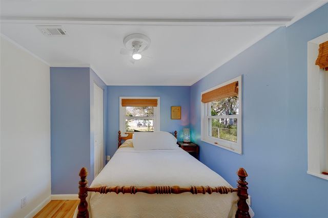 1256 NEW YORK AVENUE, Dunedin, FL 34698