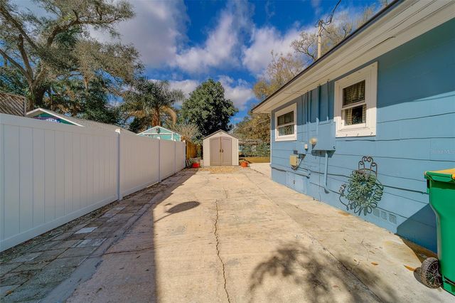 1256 NEW YORK AVENUE, Dunedin, FL 34698