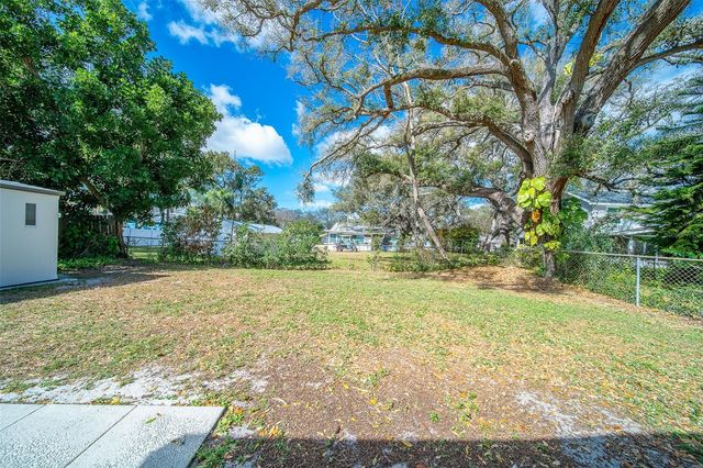 1256 NEW YORK AVENUE, Dunedin, FL 34698