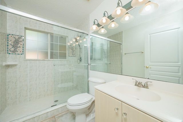 34 Ocean Pines Dr, St Augustine, FL 32080