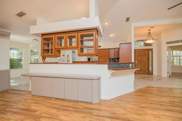 34 Ocean Pines Dr, St Augustine, FL 32080