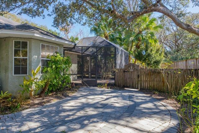 34 Ocean Pines Dr, St Augustine, FL 32080