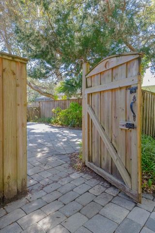 34 Ocean Pines Dr, St Augustine, FL 32080