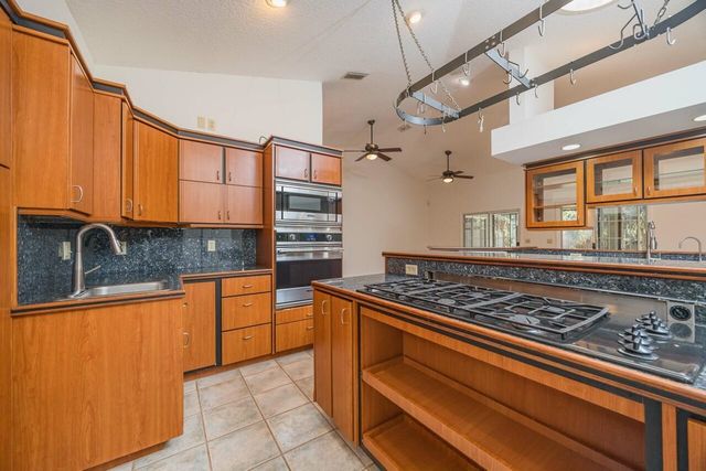 34 Ocean Pines Dr, St Augustine, FL 32080